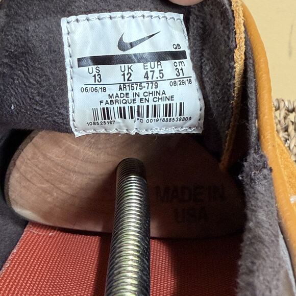 Athletic_Shoes